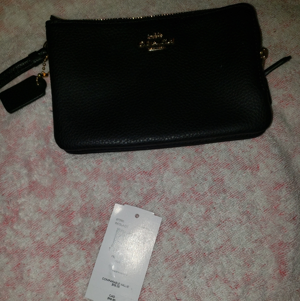 COACH WALLET -BNWT